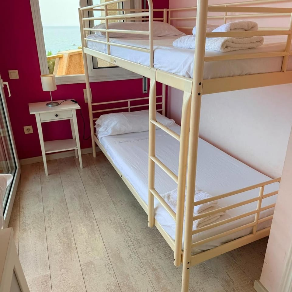 Photo of the whole room, Bedroom, bunk bed