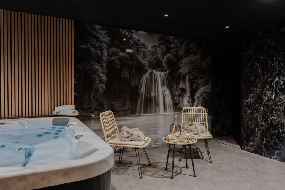 Reims In Love Jacuzzi et Sauna Appartement 3 Apartment in Reims