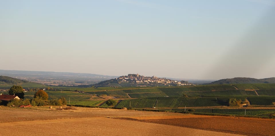 Nearby landmark, Natural landscape, Landmark view, Mountain view