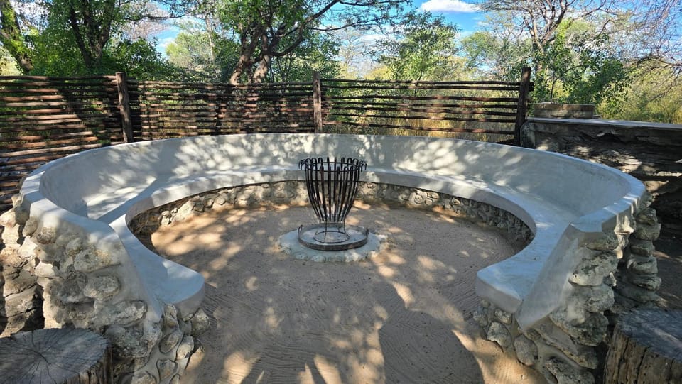 Area and facilities, fireplace