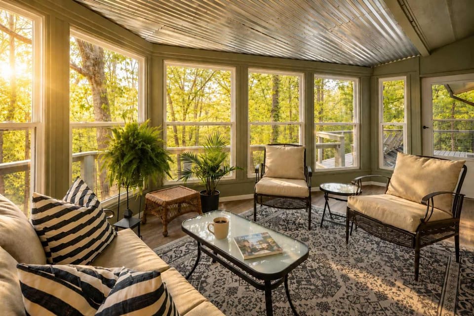 Lakefront Trail-Side Retreat - Sleeps 15 & Pets OK House in Bella Vista