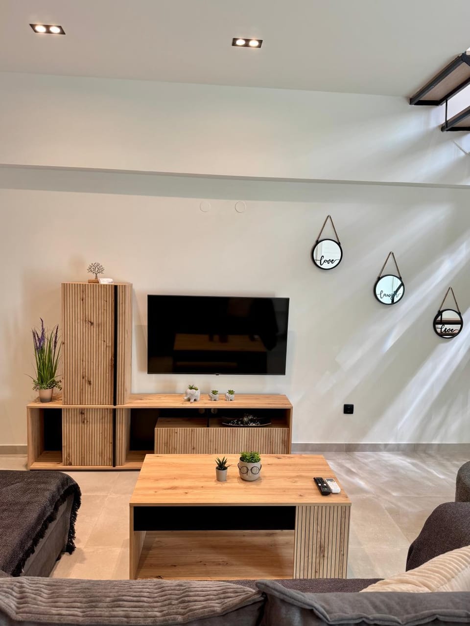 TV and multimedia, Living room, Seating area
