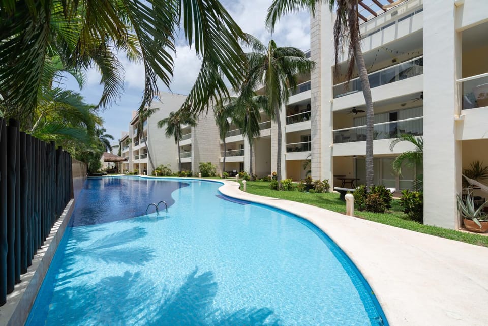Property building, Pool view, Swimming pool, Swimming pool