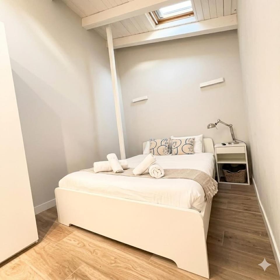 NIDOM-Loft Isturiz Apartment in Madrid