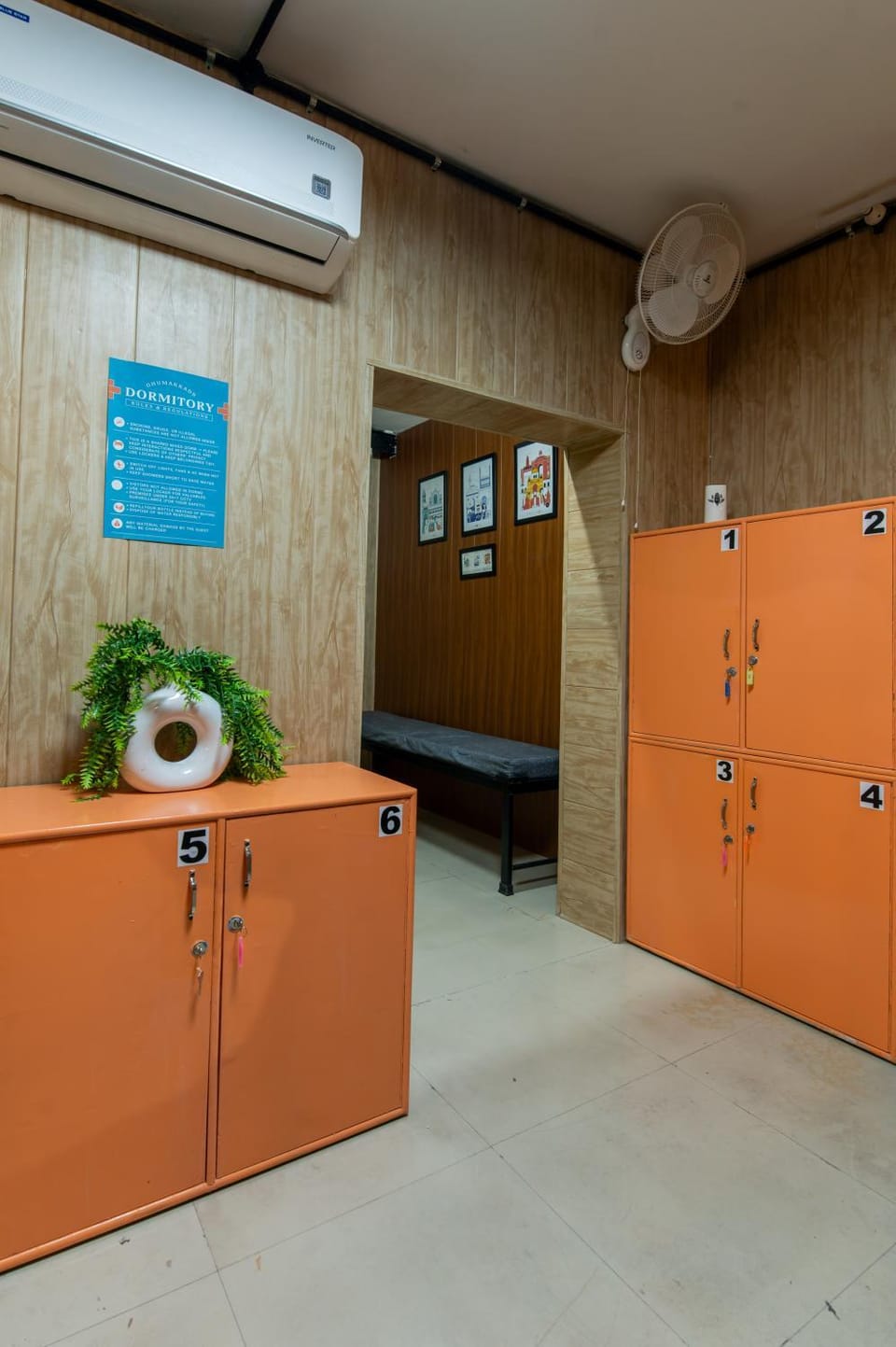 locker