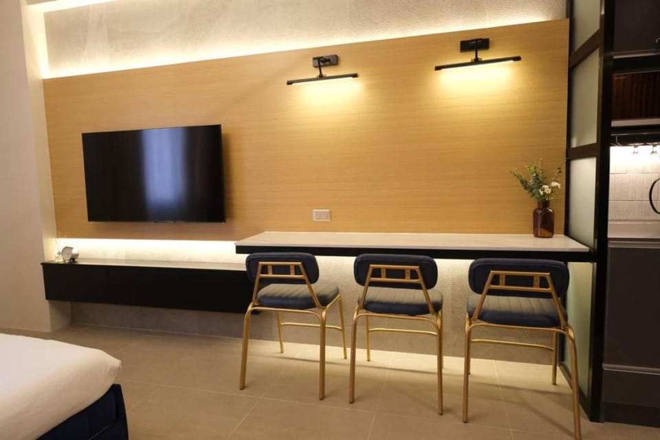 TV and multimedia, Dining area