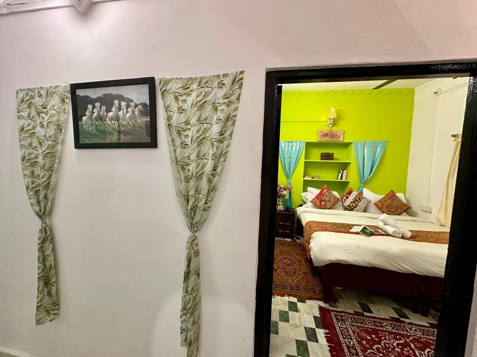 Bed, Photo of the whole room, Bedroom, cot