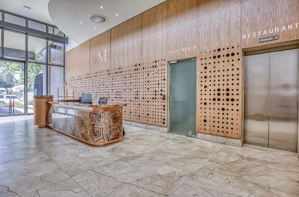 Lobby or reception, elevator