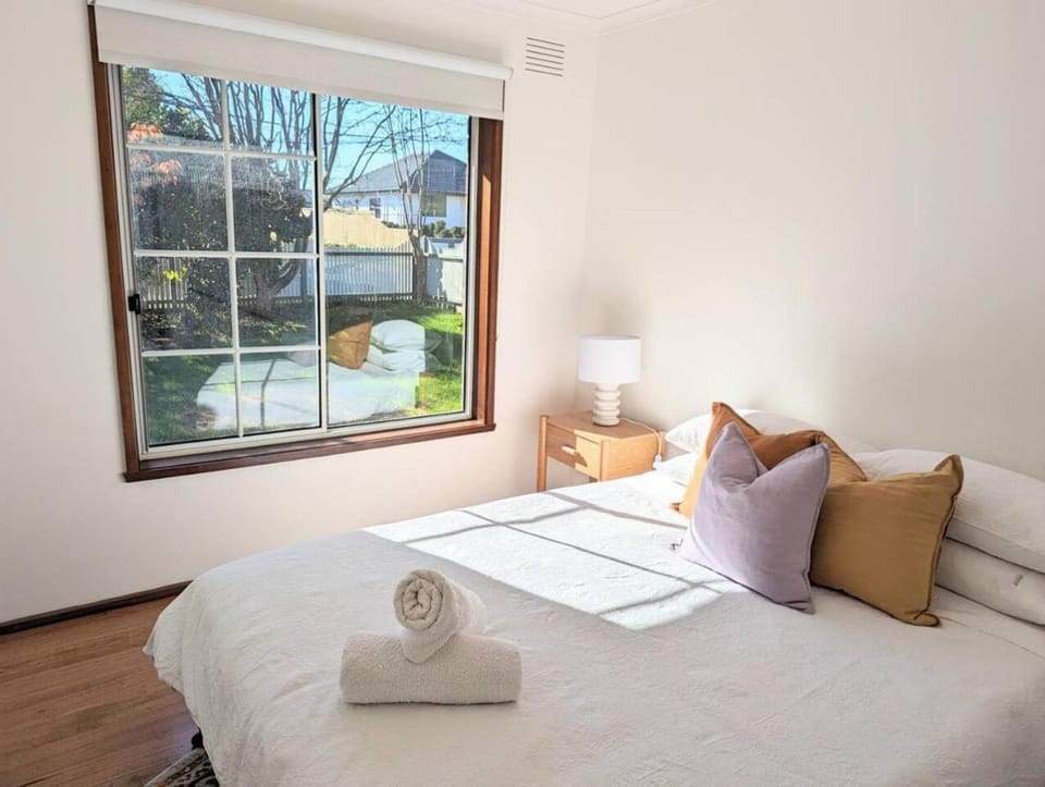 Gwendoline Cottage, Pets, Main St. Station House in Melbourne