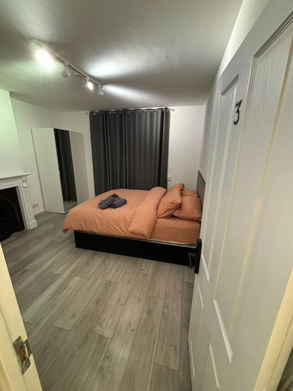 Central London Room by LondonEye Apartment in London Borough of Southwark