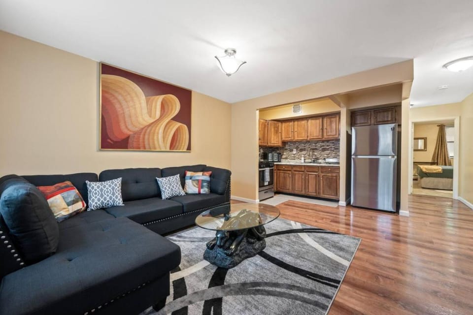 Cozy Two Bedroom in Brooklyn House in Bedford-Stuyvesant