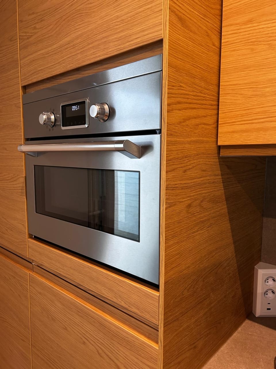 Kitchen or kitchenette, oven