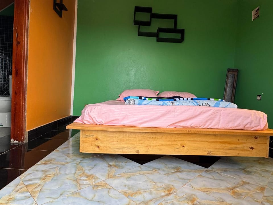 Vales Room Capsule hotel in Uganda