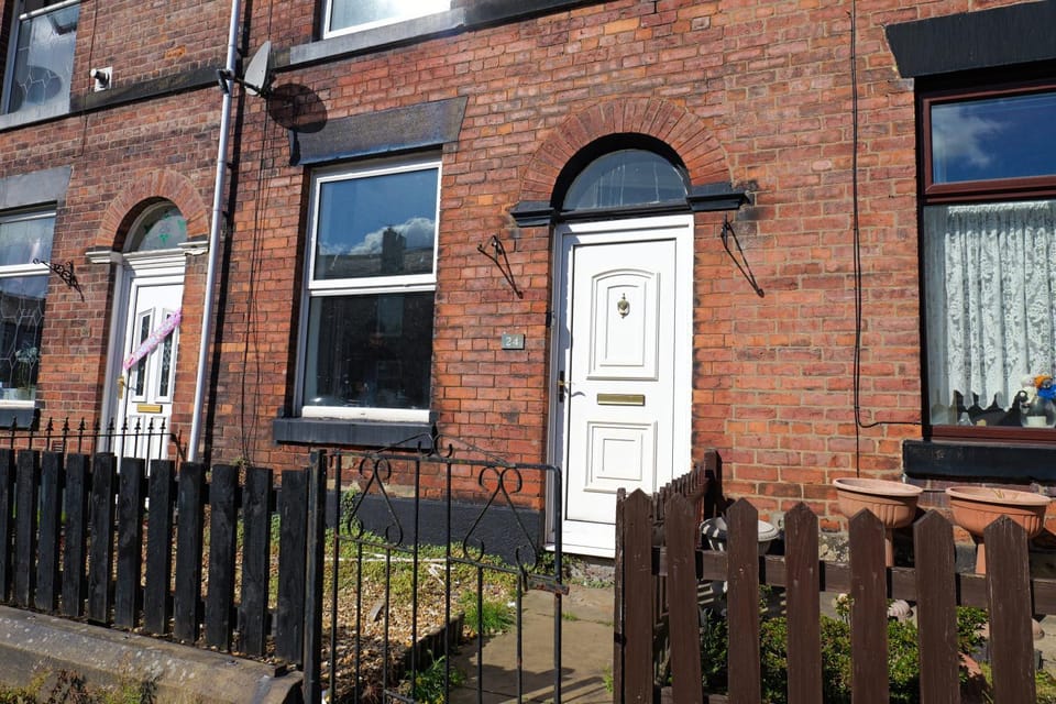 Property building, Neighbourhood