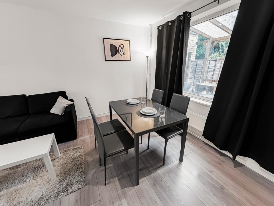 Living room, Seating area, Dining area