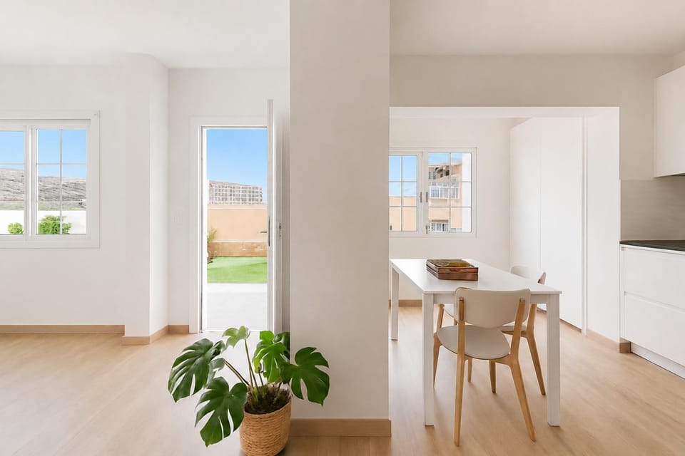 Facade/entrance, kitchen