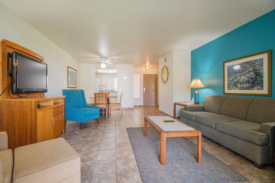Desert Breezes Resort 2 Bedroom Apartment with Resort Access Apartment in Indian Wells