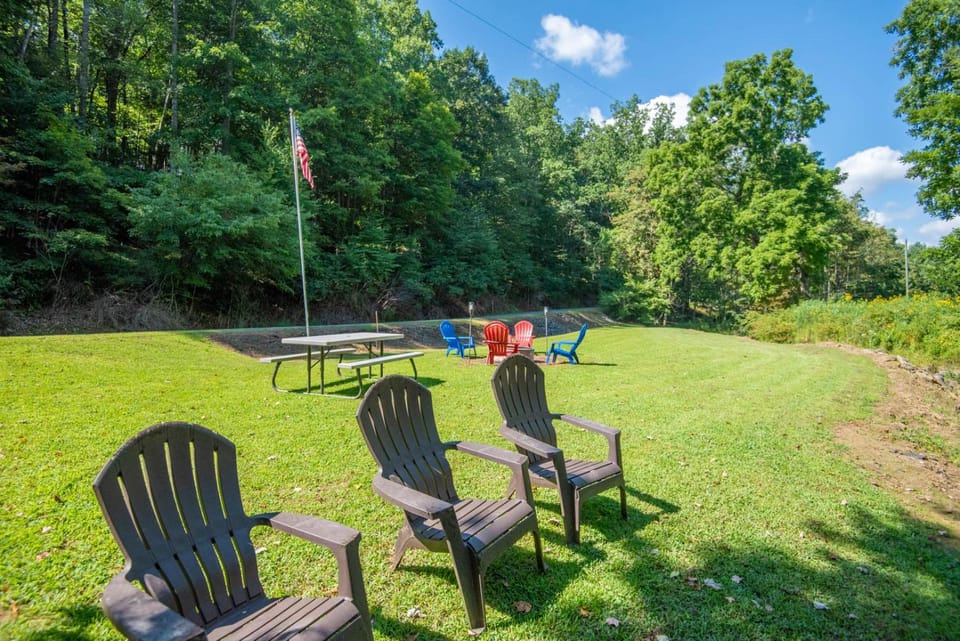 New River Farmhouse on the New River & Stocked Fishing Creek House in North Carolina