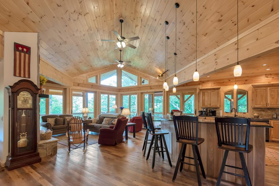 Modern Cabin Perfect for the Family-- Game Room, Stone Fireplace, Sleeps 11 Cabin in North Carolina
