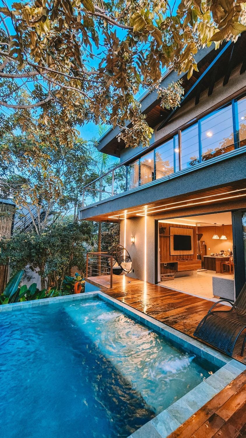 Property building, Patio, Facade/entrance, Garden, Pool view, Swimming pool, sunbed