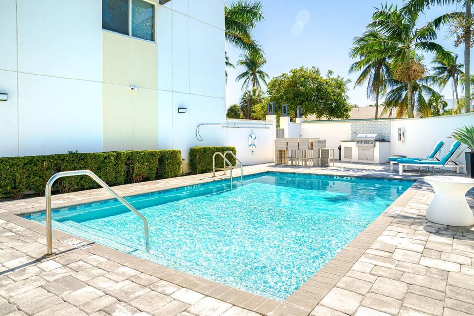 Pool view, Swimming pool