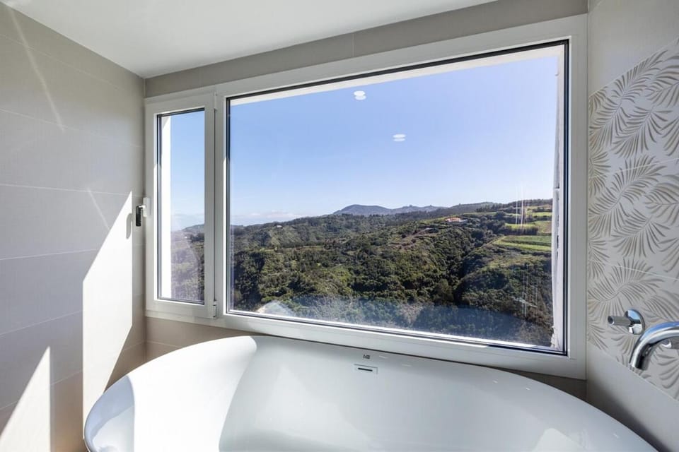 Villa Finca Rural Santa Cristina with Views House in Comarca Norte