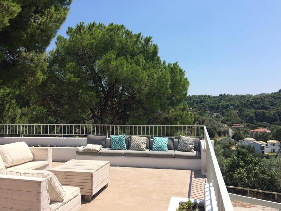 Patio, Balcony/Terrace, Seating area