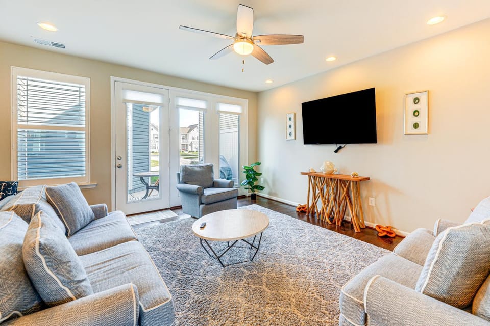 Spacious Townhome 2 Mi to Bethany Beach Boardwalk House in Sussex County