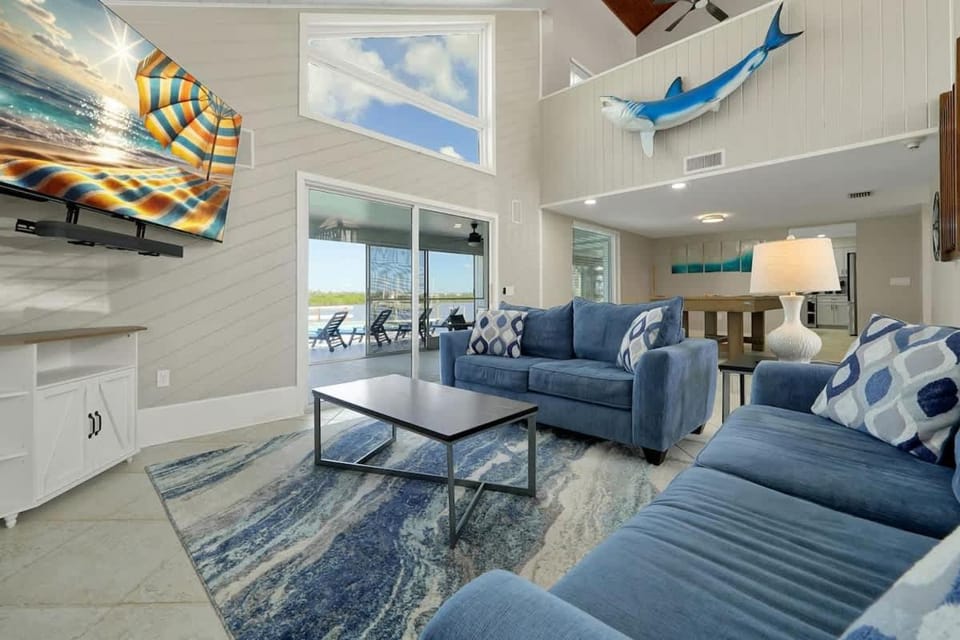 Manatee By The Bay House in Crystal River