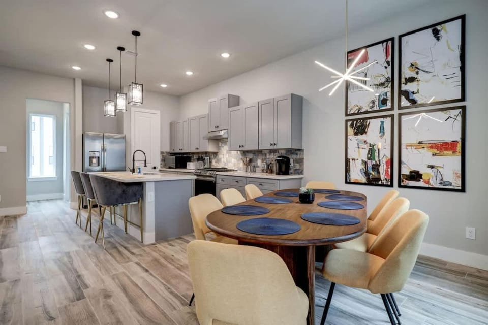 Hip Houston Heights Home 4BR Great Location House in Houston