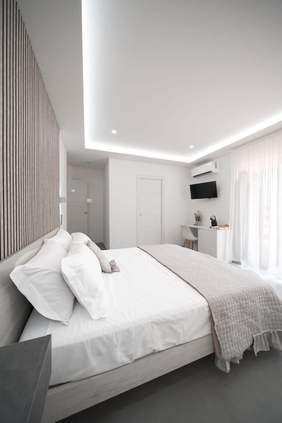 Bed, TV and multimedia, Photo of the whole room, Bedroom, Breakfast