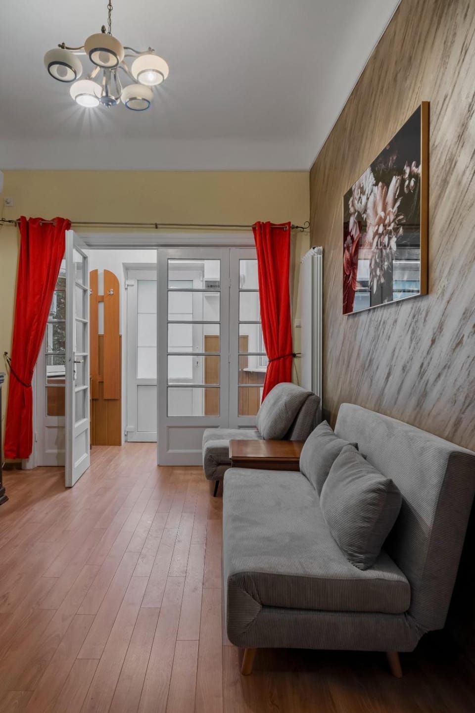 Interbelic Villa near Old Town Villa in Bucharest