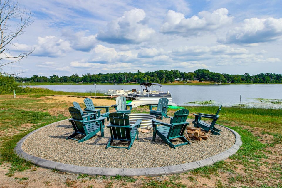 Lakefront Home on 17 Acres: 9 Mi to Dtwn Brainerd! House in Minnesota