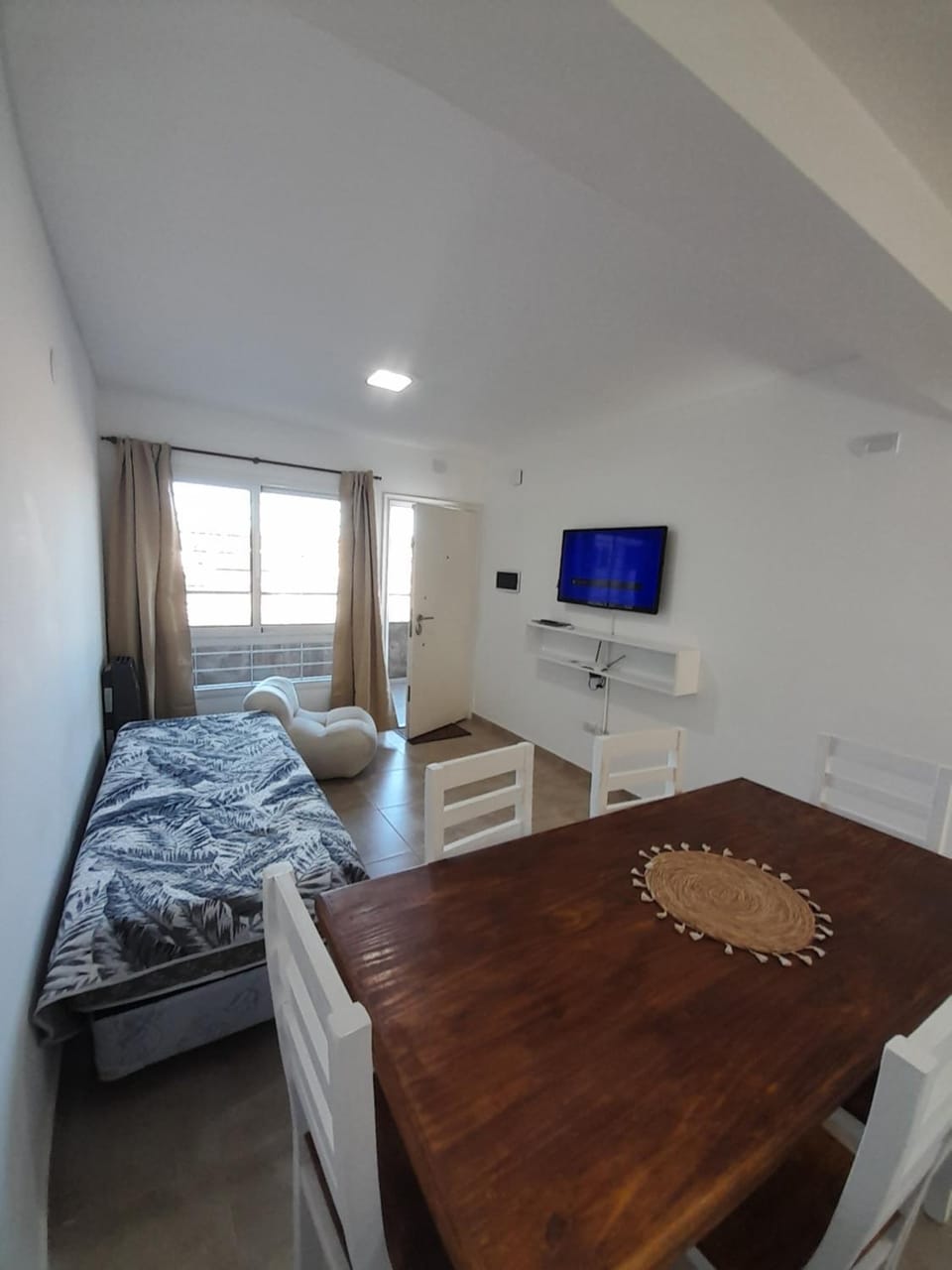 Upp Apartment in Victoria