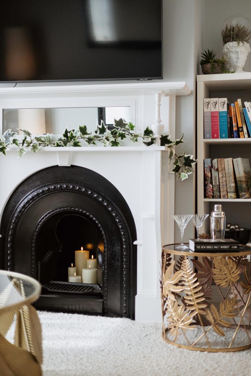 Library, Living room