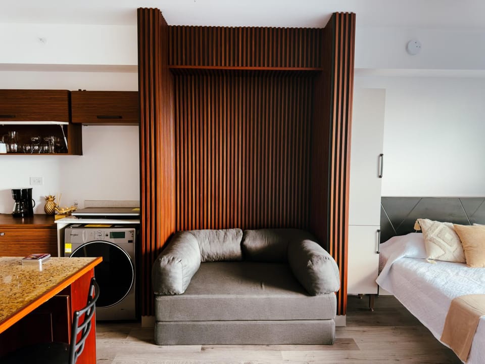 Stunning Sunset View Apartment with Free Parking Apartment in San Jose