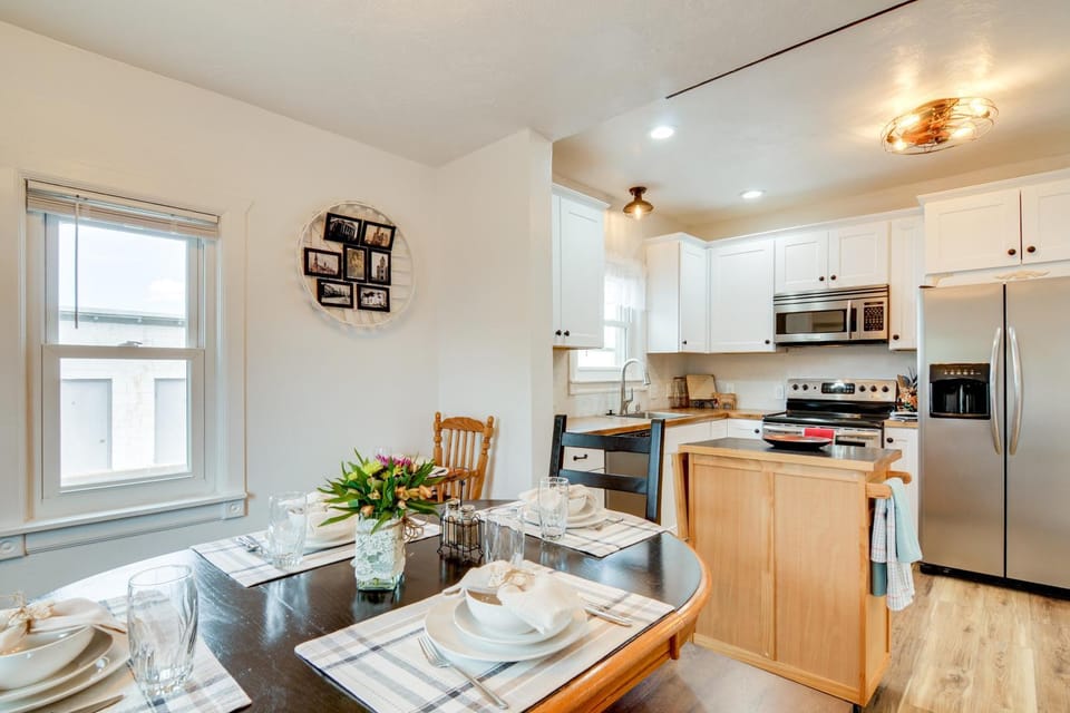 ATV & UTV Parking: Spacious Home in Richfield! House in Richfield