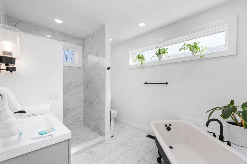 Shower, Bathroom, Bath, towels