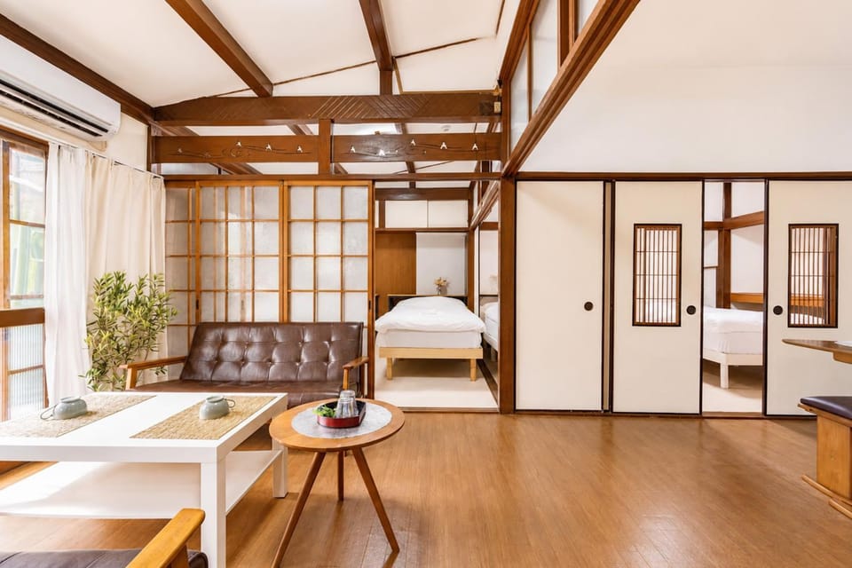 Bed, Living room, Photo of the whole room, Seating area, Dining area, Bedroom