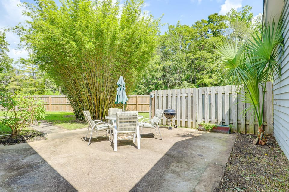 3 Mi to Beach: Pawleys Island Cottage House in South Carolina