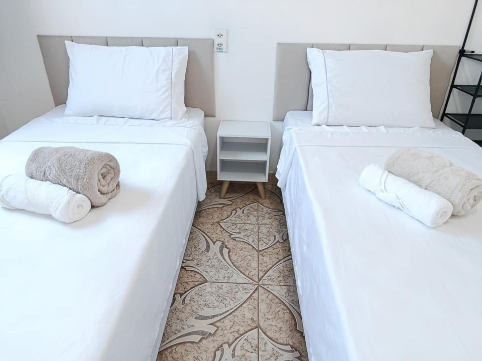 Bed, Bedroom, furniture, towels, air conditioner