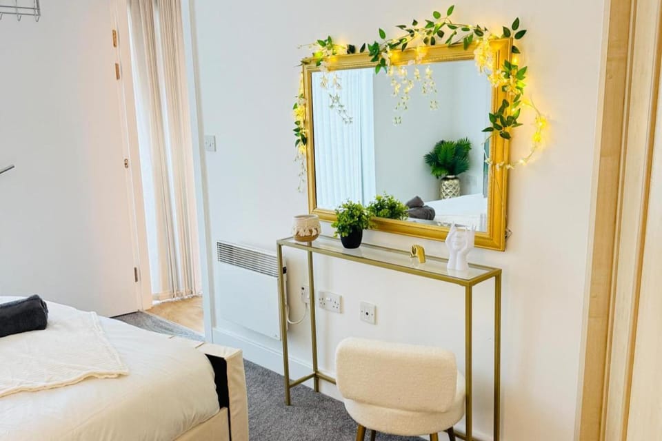 Flat - Sleeps 4 - Parking - Balcony - Pet friendly Apartment in Sunderland
