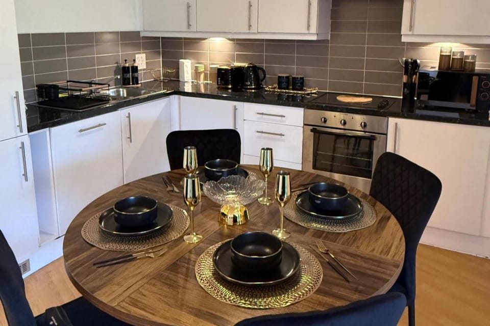 Flat - Sleeps 4 - Parking - Balcony - Pet friendly Apartment in Sunderland