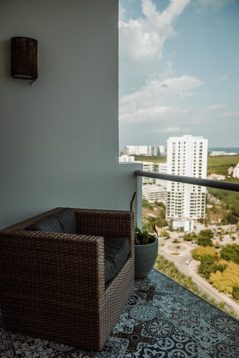 Balcony/Terrace, City view