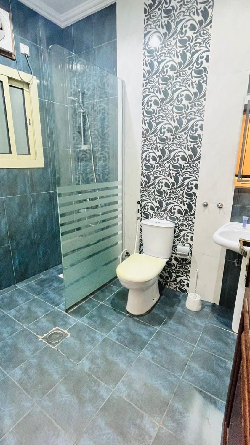 Bathroom, Seating area
