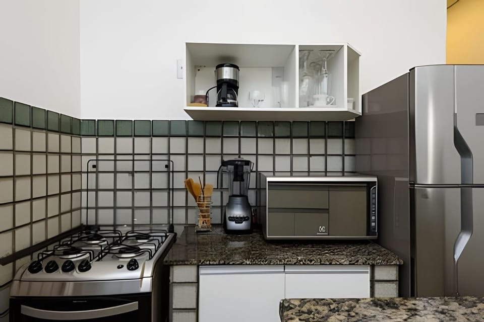 Luxury Apt • Side Sea View • 1 Block from Beach Apartment in Rio de Janeiro