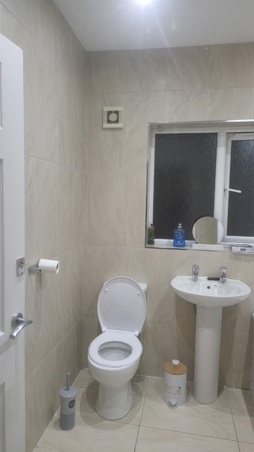 Cedar Townhouse Apartment in Bradford