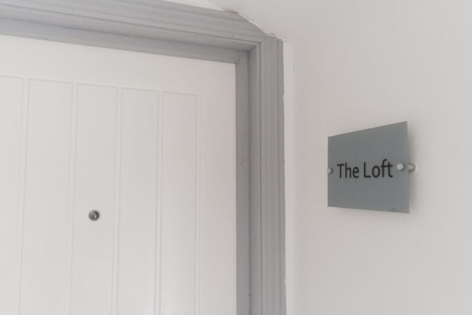 The Loft Studio at Coventry Central with Wi-Fi Apartment in Coventry