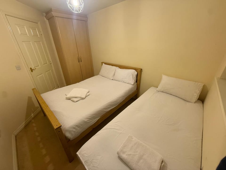 Bedroom, wardrobe