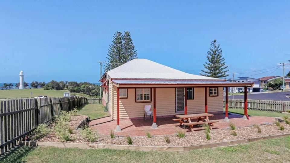 Lighthouse Cottage Pilot Hill House in Yamba